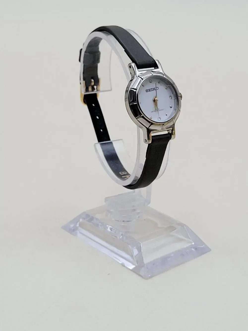 Vintage Seiko 6530-6040 Womens Wristwatch Silver Stainless Steel Leather